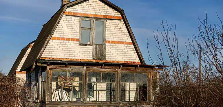 Types of Houses We Buy Without Repairs in Paradise, NV