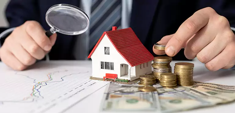 Home Needing Updates in Any Conditions for Cash in Paradise, NV